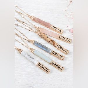 NATURAL STONE GRACE PENDANT BAR NECKLACE